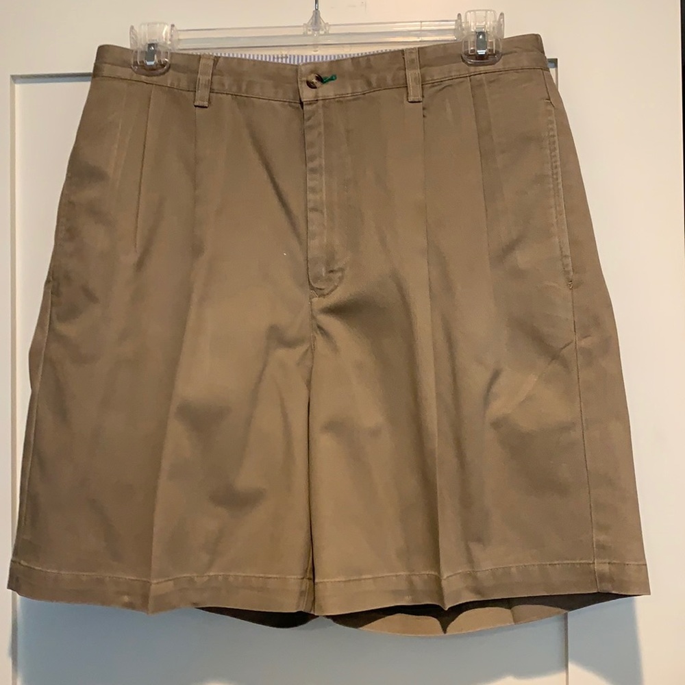Tommy Hilfiger khaki shorts